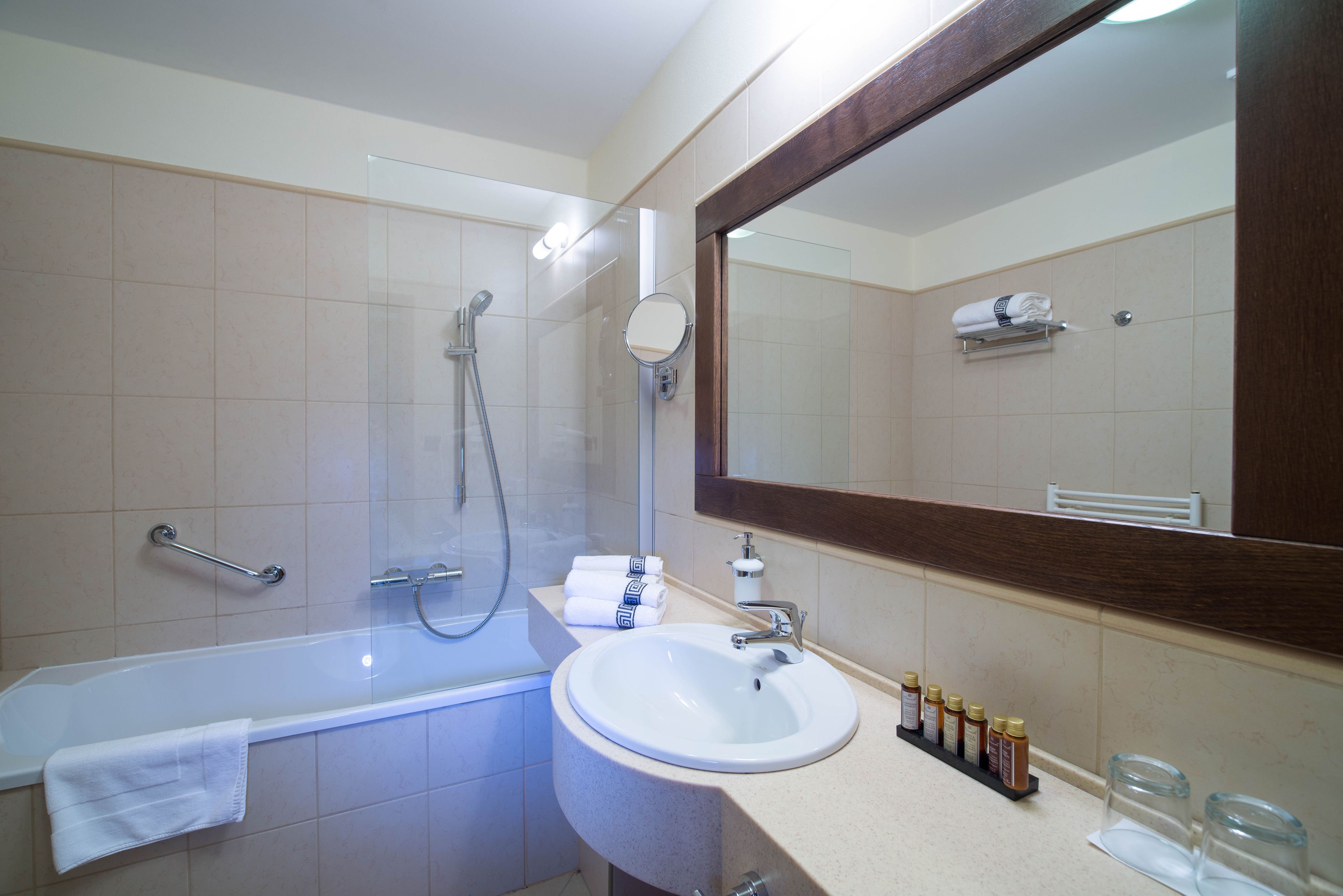 minibar, in-room safe, desk, soundproofing