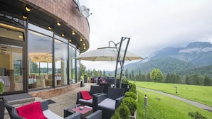 Tempat makan outdoor