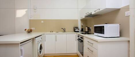City Apartment | Private kitchen | Microwave, stovetop, espresso maker, electric kettle