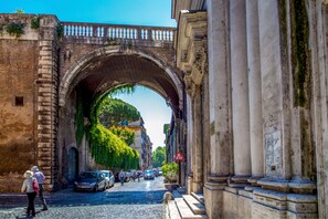 Exterior - Palazzo Medusa (Rome)