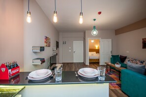 Apartamento | Ropa de cama de alta calidad, escritorio, sistema de insonorización