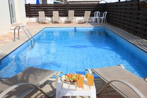 Private pool - SeaBreeze Villas with Private Pool by TrulyCyprus (Sotira)