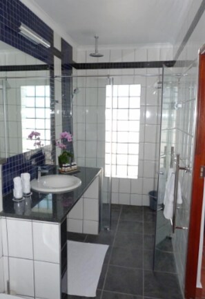 Double Room, 1 Double Bed, Non Smoking | Bathroom