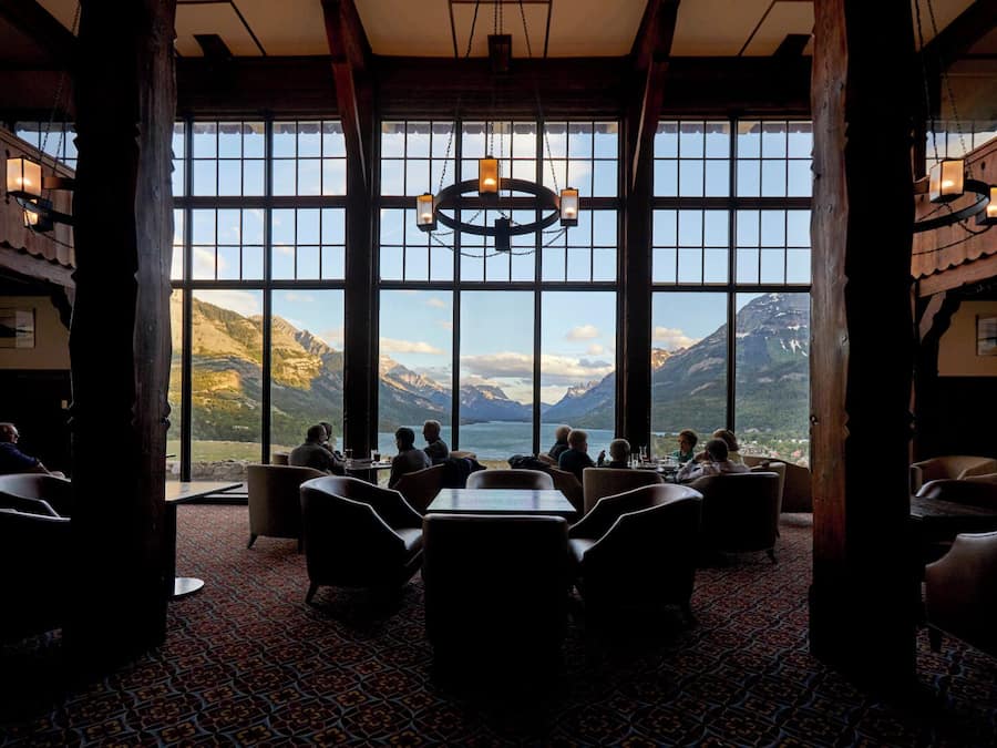 Área de estar no saguão