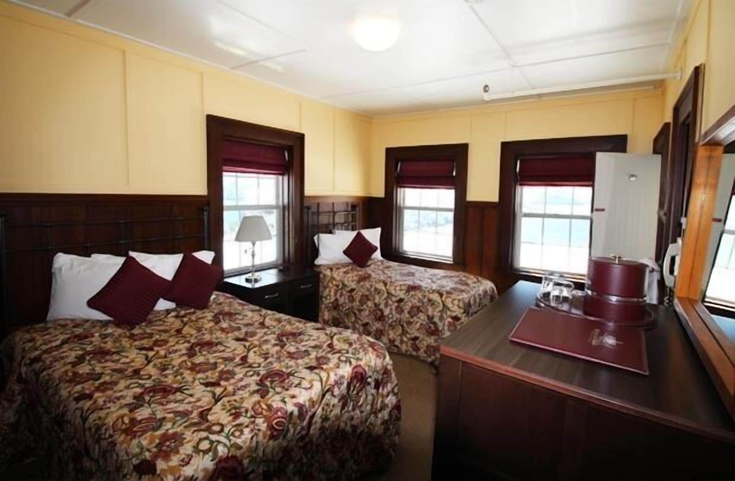 desk, free cots/infant beds