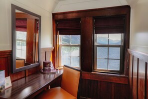 Lake view - Prince of Wales Hotel (Waterton Park)