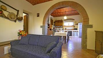 Apartment, 2 Bedrooms | In-room dining