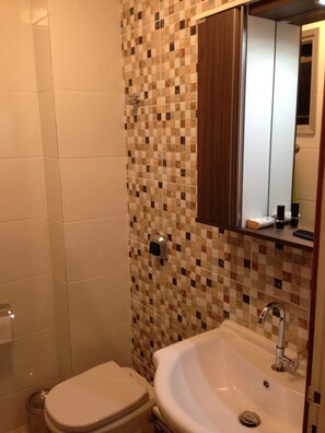 Appartement Luxe, 2 chambres, vue mer, en front de plage | Salle de bain