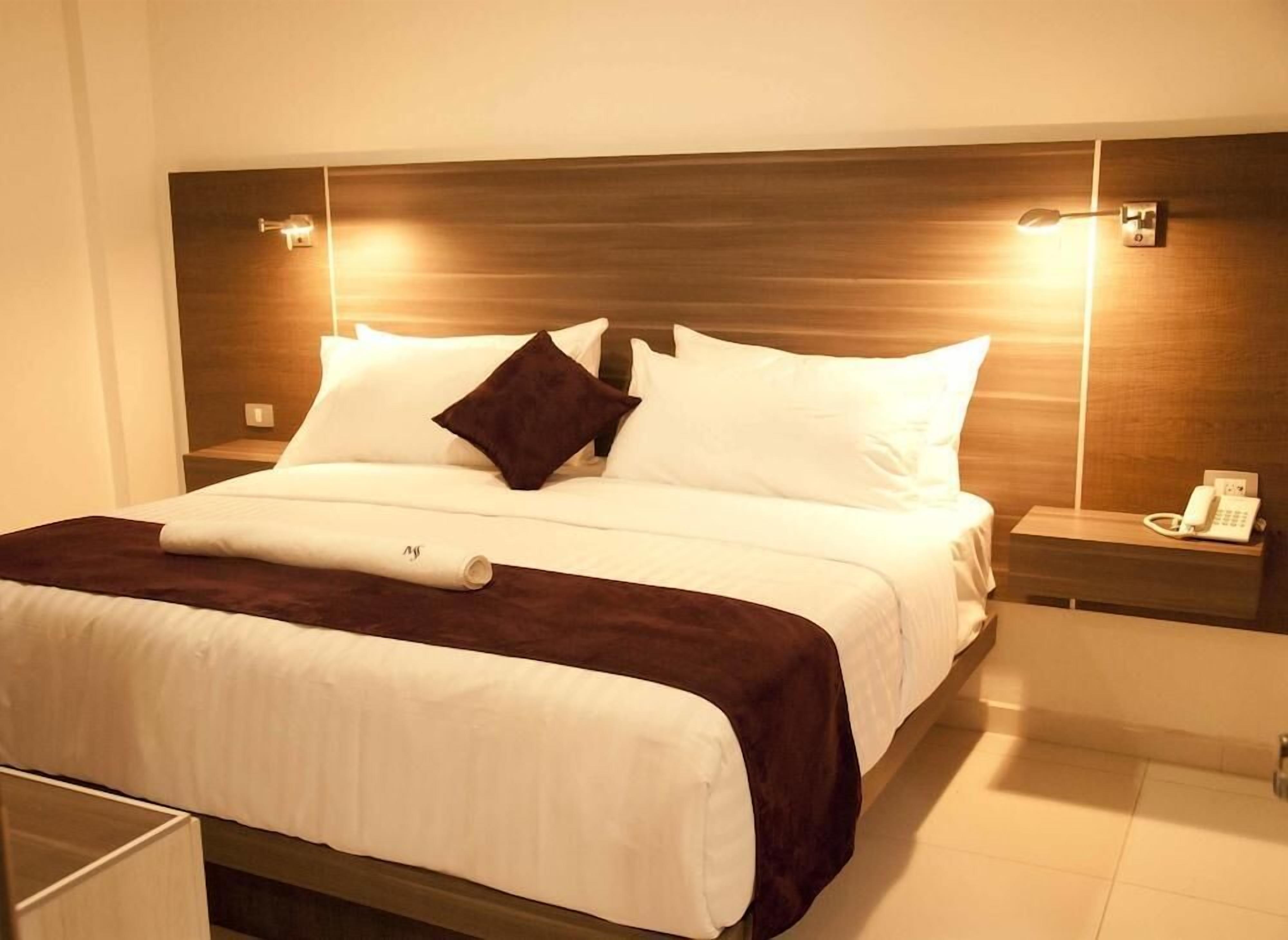 In-room safe, desk, iron/ironing board, WiFi (free)