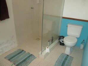 Shower - Kama Kama Guest House (Búzios)