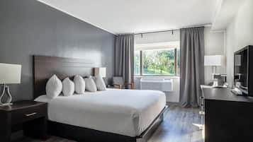 Standard Room, 1 King Bed