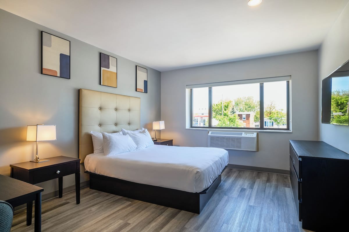 Superior Room, 1 Queen Bed, Kitchenette