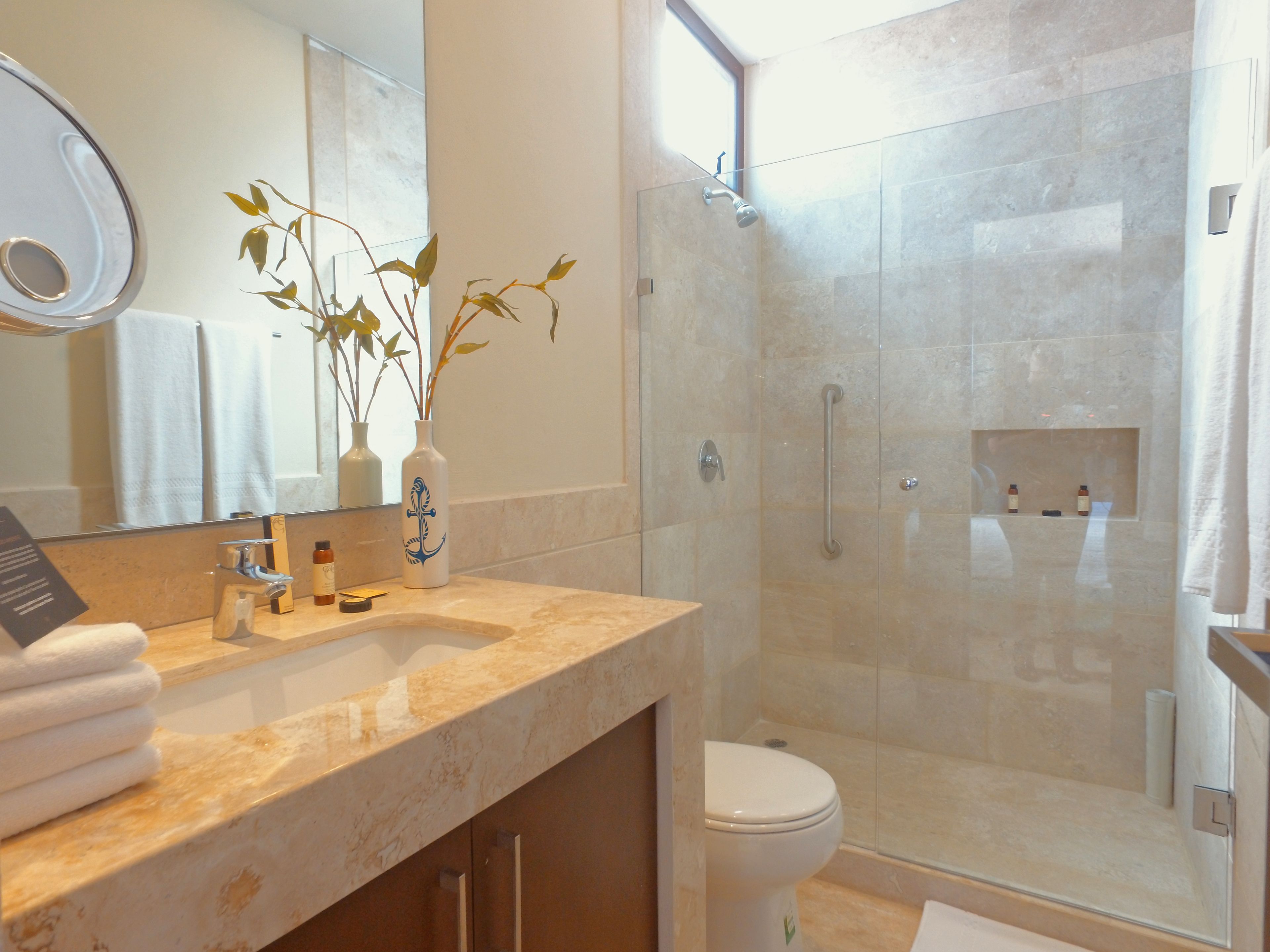 deluxe villa, 2 bedrooms | bathroom | shower, free toiletries, towels, soap