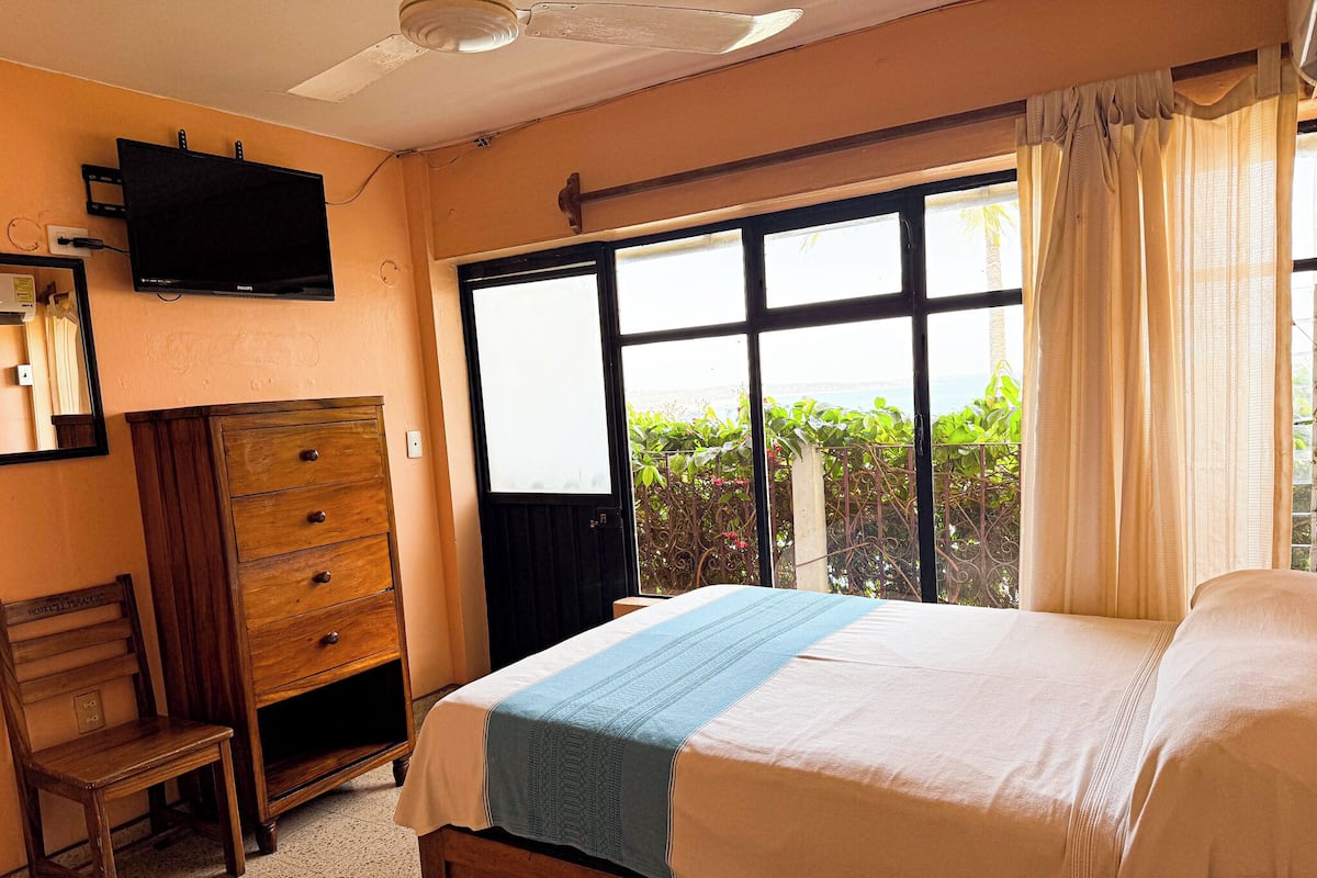 Habitación estándar, 1 cama matrimonial, vista al mar | Wifi gratis y ropa de cama