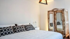 Free WiFi, bed sheets - Amatista Hotel Boutique (San Miguel de Allende)