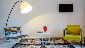 Flat-screen TV - Amatista Hotel Boutique (San Miguel de Allende)