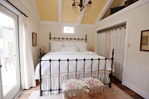 頂級客房, 1 張特大雙人床 (Alyssa's Loft) | 1 間睡房、高級寢具
