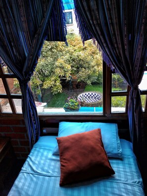 Unclassified image, 2 of 44, button - Erupcion Backpackers Hostel (Baños de Agua Santa)
