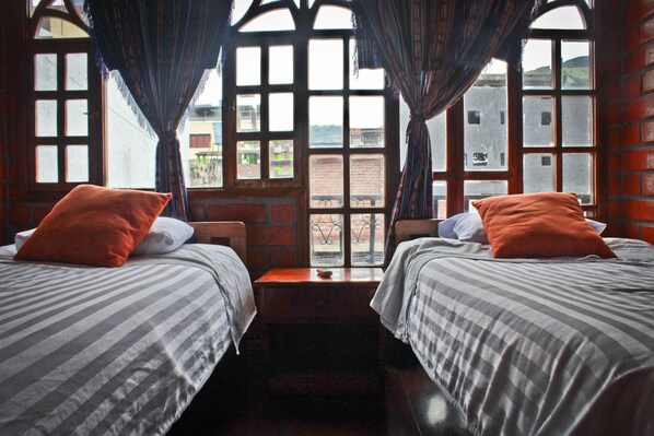 Twin Room, 2 Twin Beds | In-room safe, desk, iron/ironing board, free WiFi