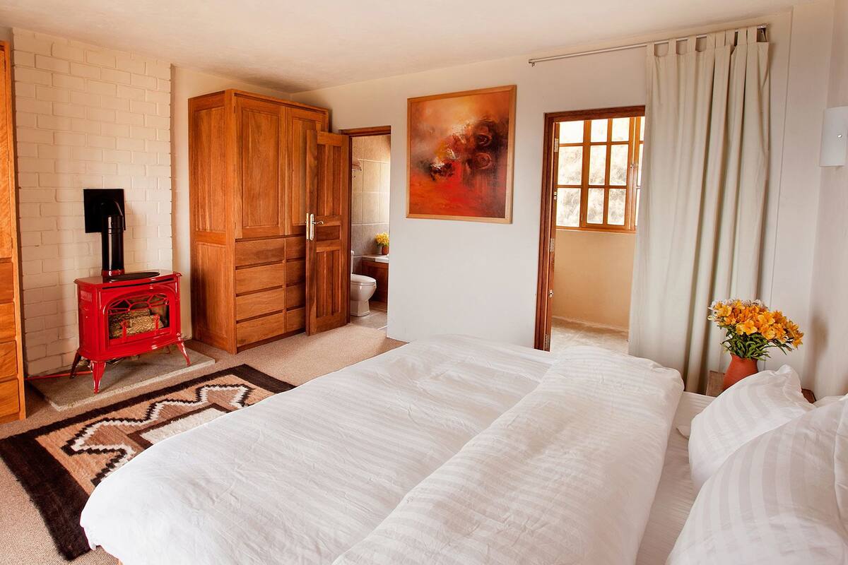 Deluxe Double Room, 1 King Bed, Mountainside