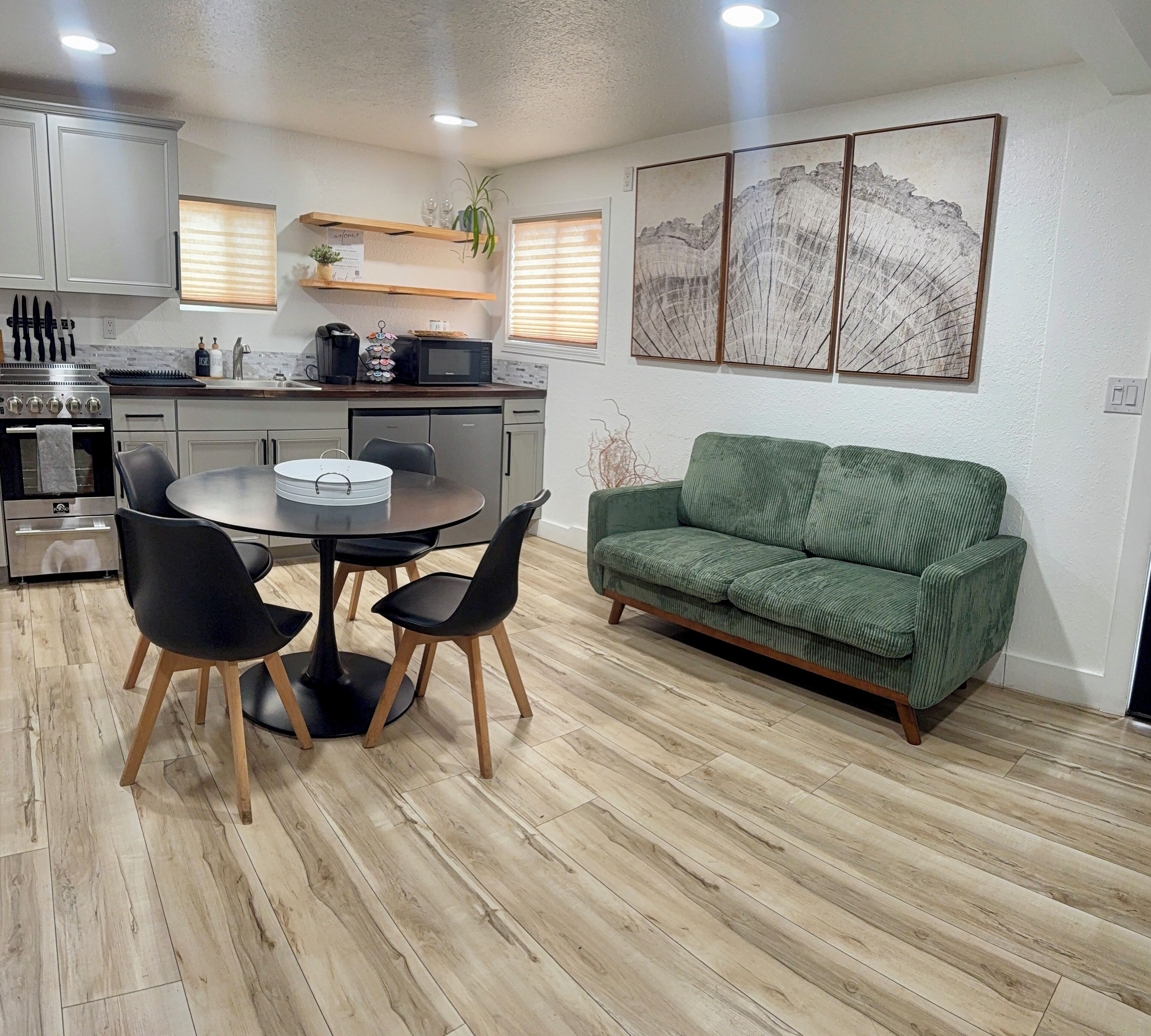 Deluxe Suite | Living area