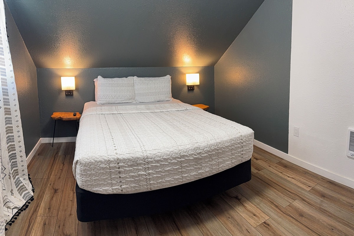 Family Room, Multiple Bedrooms