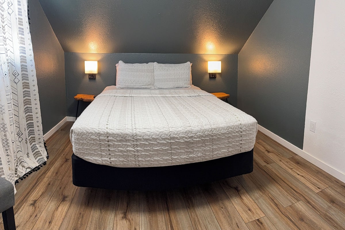 Family Room, Multiple Bedrooms