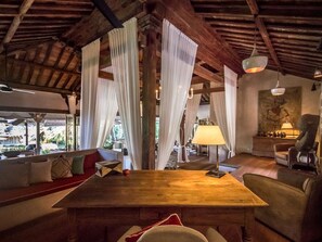 Superior Villa, 6 Bedrooms | Living room | LCD TV, DVD player