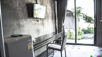Standard Double Room | Desk, blackout drapes, rollaway beds, free WiFi