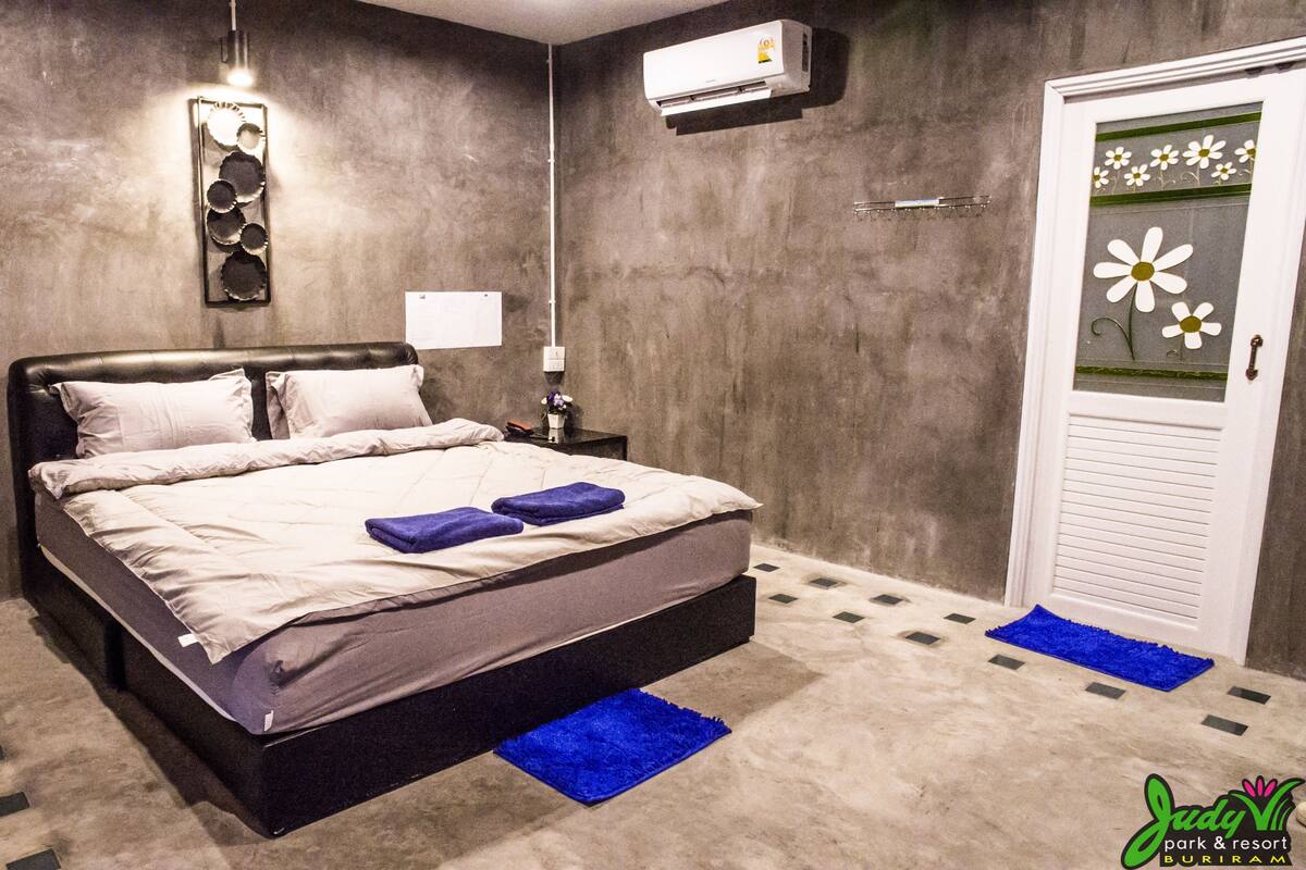 Standard Double Room | Desk, blackout drapes, rollaway beds (surcharge), WiFi (free)