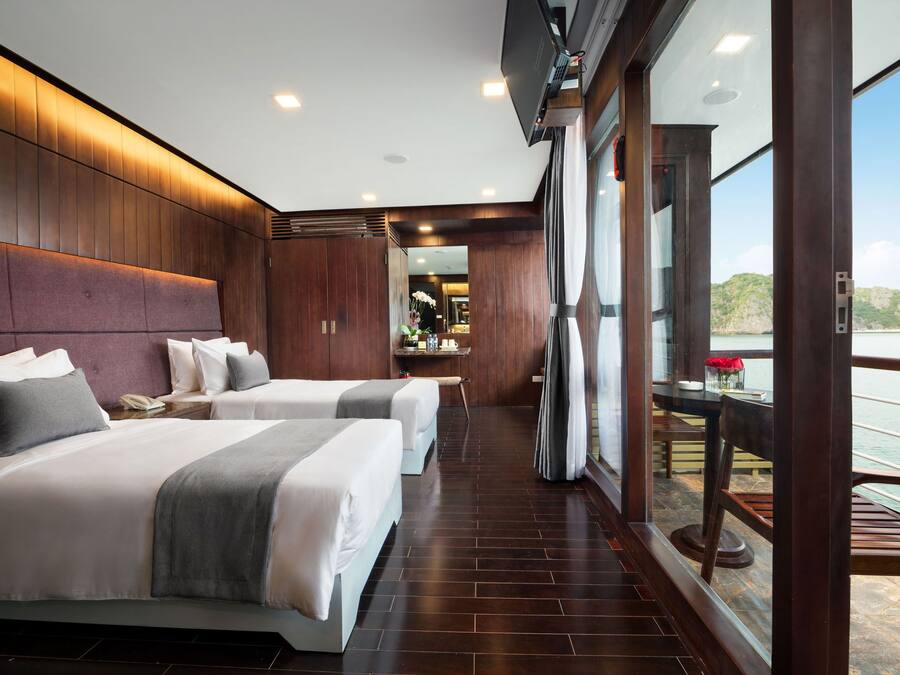 Minibar, in-room safe, desk, free cribs/infant beds