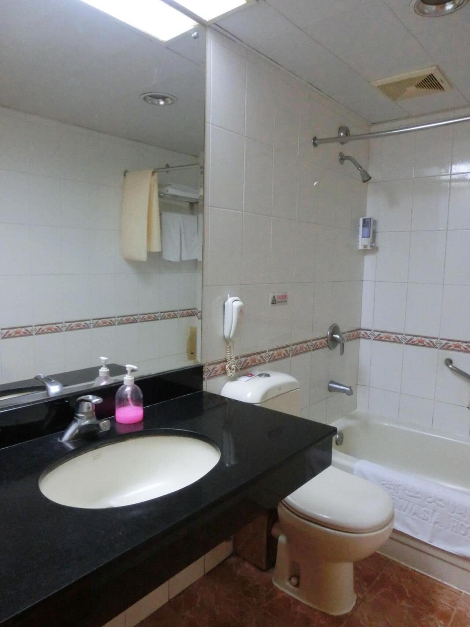 Photo - New Asia Hotel