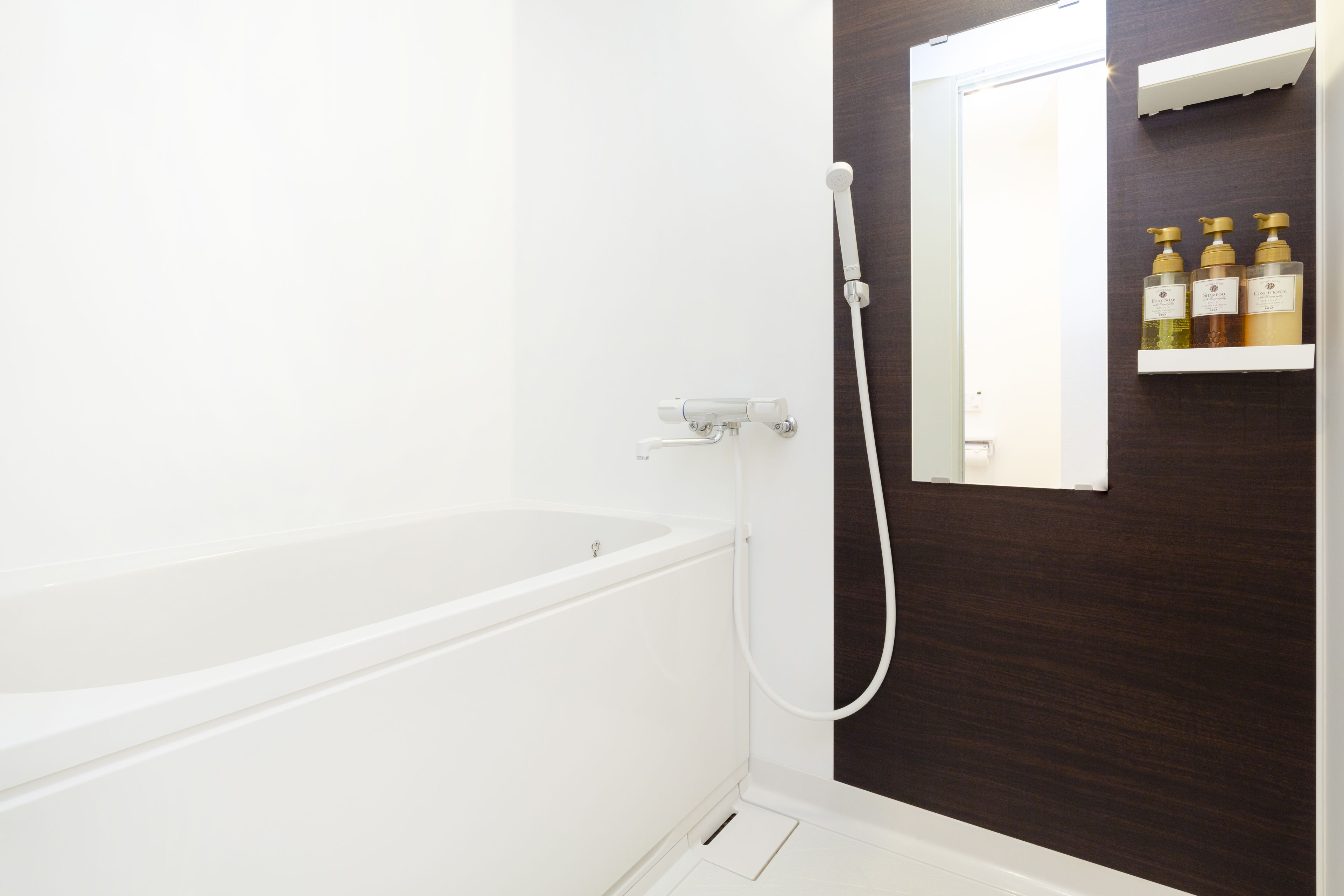 Twin Room, Non Smoking (with separated bath and toilet) | Bathroom sink