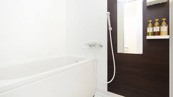 Twin Room, Non Smoking (with separated bath and toilet) | Bathroom sink