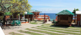 Maxvir Inn Beach Resort