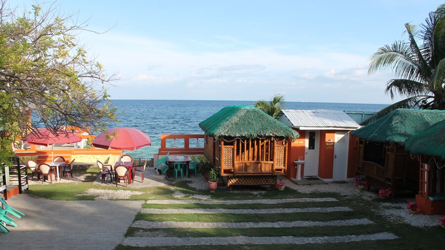 Maxvir Inn Beach Resort