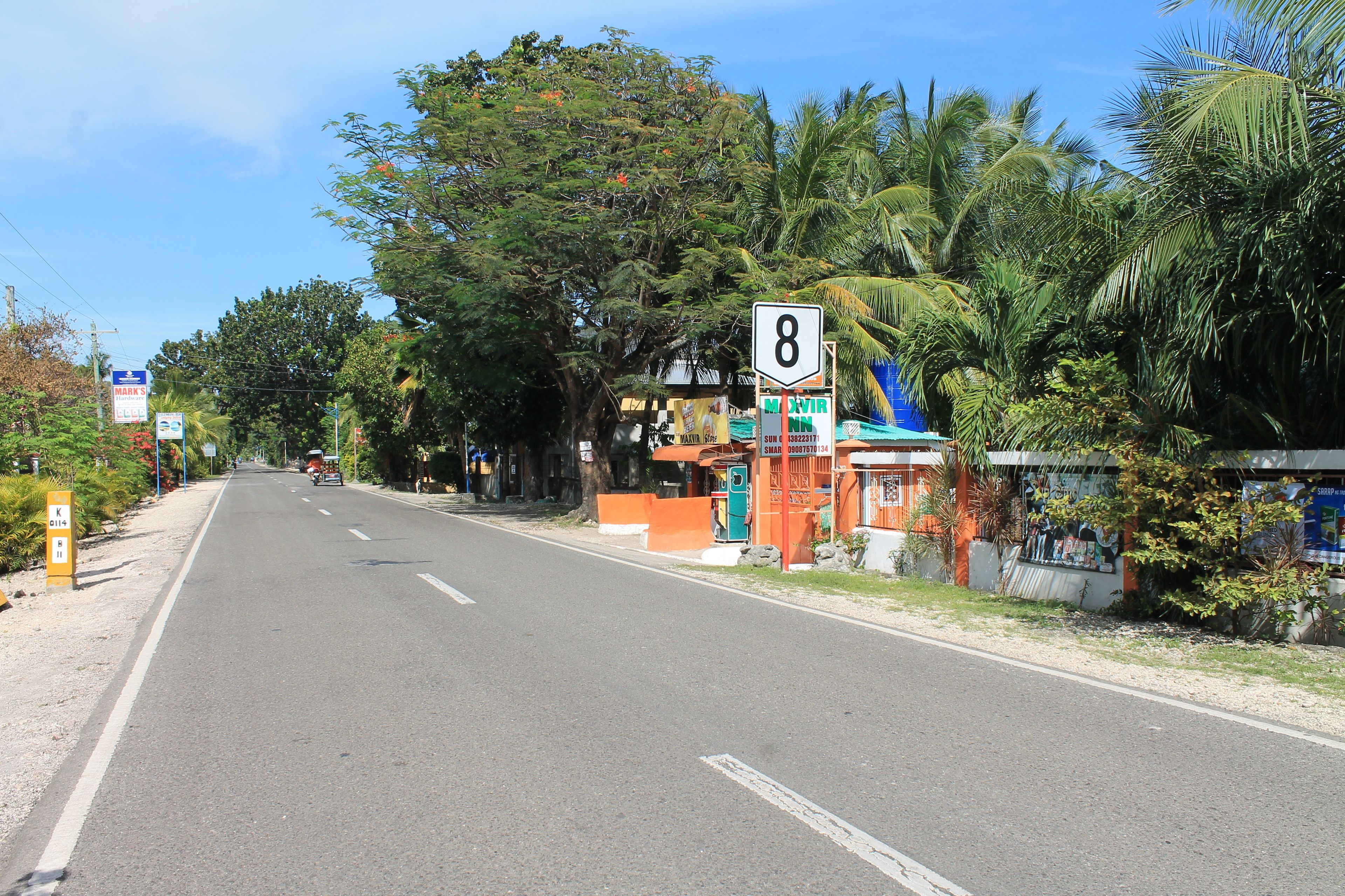 Vista frontal de la propiedad