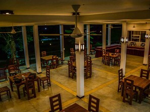 Free daily continental breakfast  - Lake Villa Resort (Weerawila)