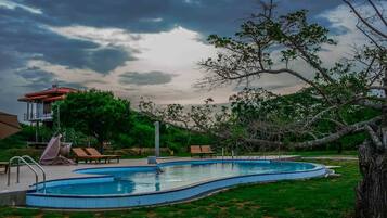 Outdoor pool, sun loungers