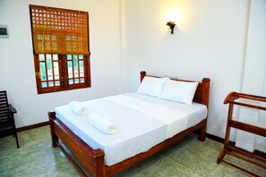 Premium bedding, in-room safe, desk, free WiFi - Lake Villa Resort (Weerawila)