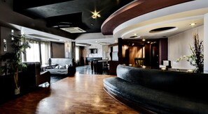 Bar (trong khuôn viên)