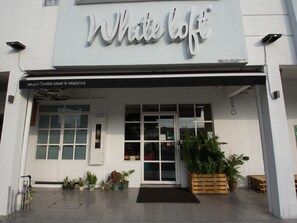 Exterior - White Loft Hotel (Malacca City)