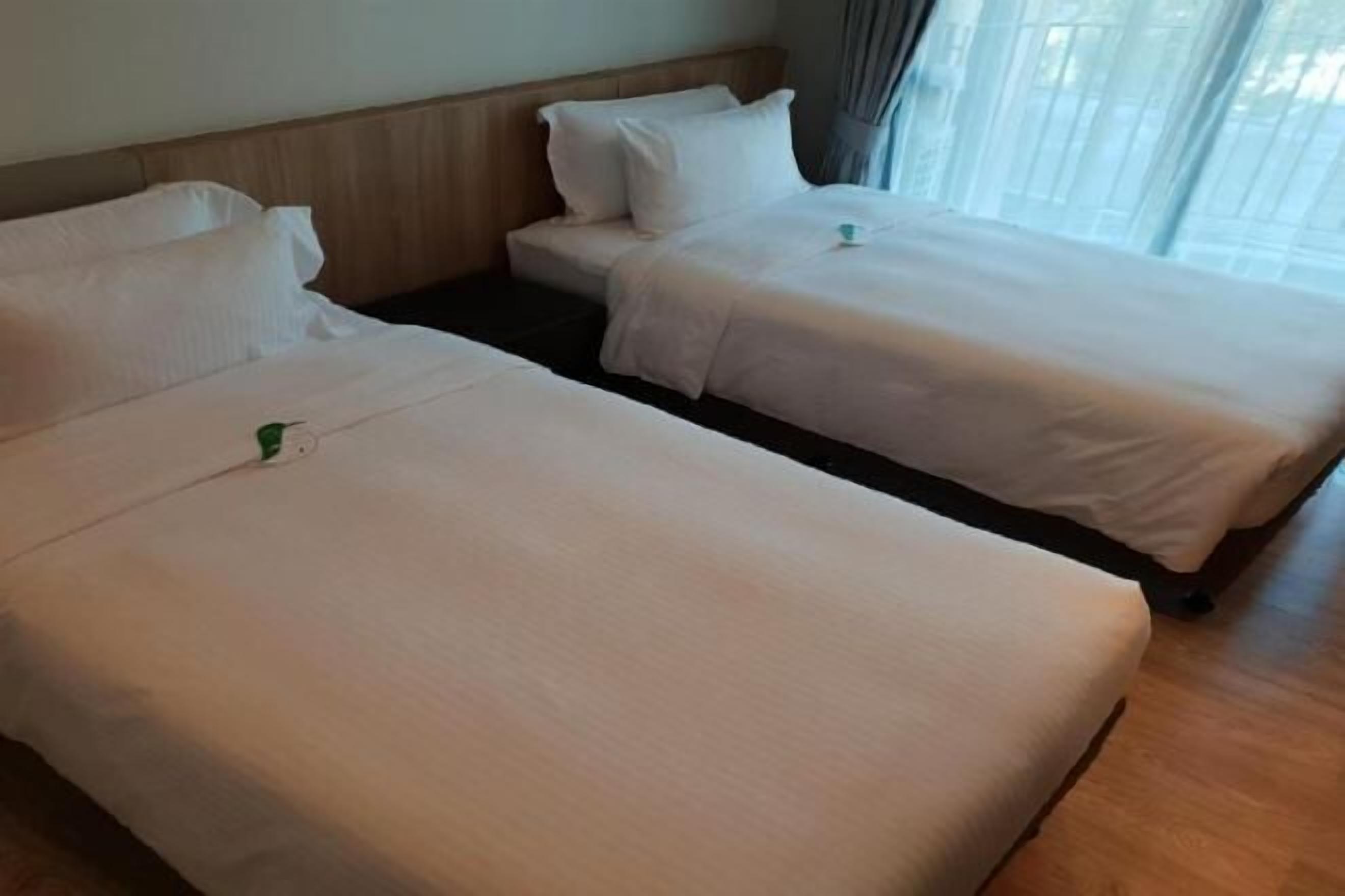 Minibar, in-room safe, soundproofing, free cribs/infant beds