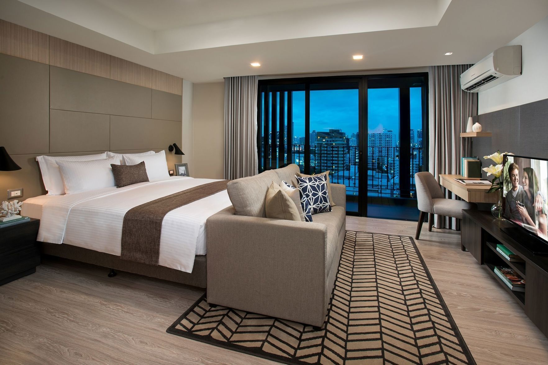 Minibar, in-room safe, soundproofing, free cribs/infant beds
