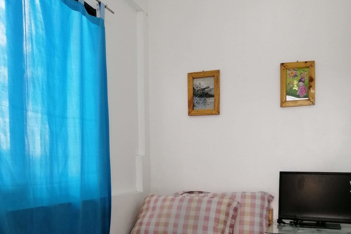 Escrivaninha, Wi-Fi de cortesia, roupa de cama