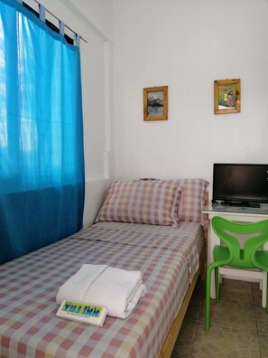 Schreibtisch, kostenloses WLAN, Bettwäsche