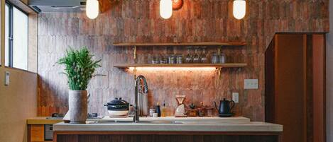 Maison Traditionnelle (Japanese Style, SAKA NO IE) | Cuisine privée