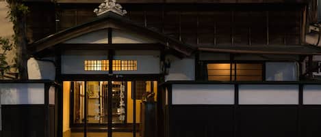 Entrada de la propiedad