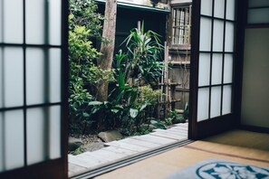 Garden view - Hinode Ryokan (Odawara)