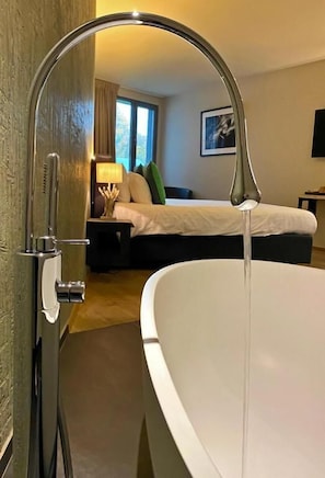 Select Comfort beds, minibar, in-room safe, desk - Hotel Wellness Eau de Roche (Durbuy)